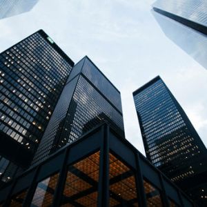 Vista de varios edificios como muestra de la cultura corporativa y el branding