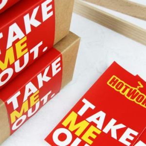 Plano cerrado de diferentes cajas de productos mostrando la elección de agencia de branding perfecto para negocio desarrollado con Unonu